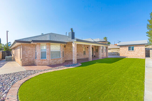 Building Photo - 2266 Nancy McDonald Dr