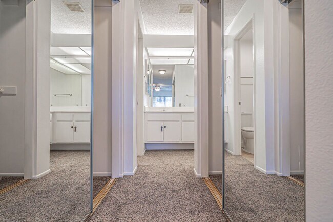 Building Photo - Spacious 1-Bedroom Condo with Loft PLUS Bo...