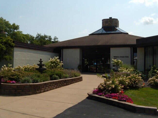 Building Photo - 125 Acacia Cir