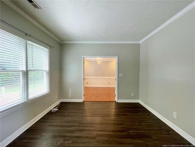 Building Photo - 260 Lick Creek Dr