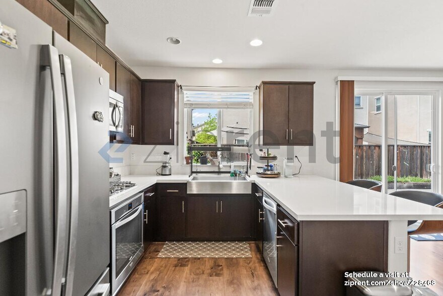 Building Photo - 117 Caspian Way
