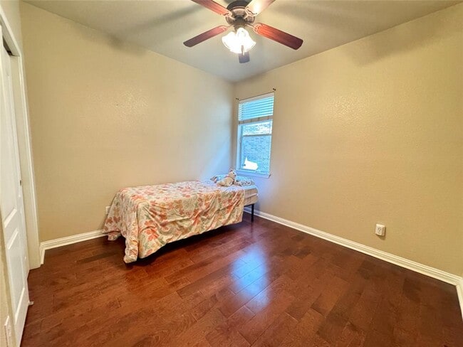 Building Photo - 205 Saddle Ridge Dr