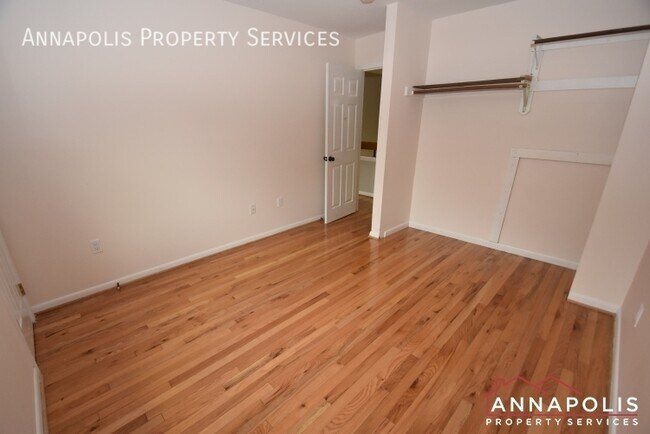 Building Photo - 418 Crane's Roost Ct