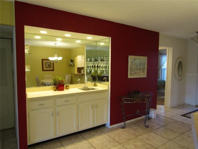 Building Photo - 255 Mission Trail S