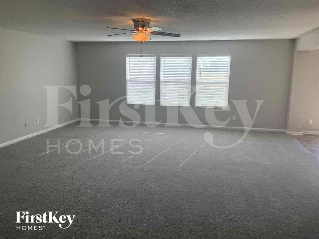 Building Photo - 12515 Teacup Way