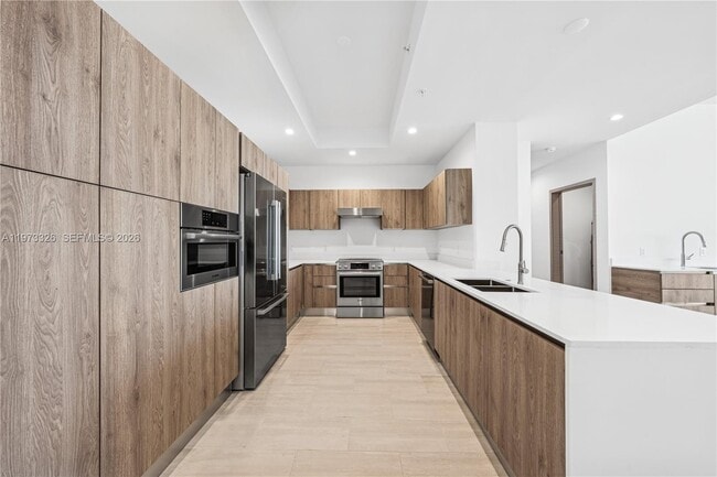 Building Photo - 10281 W Bay Harbor Dr