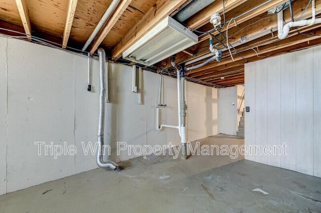 Building Photo - 2250 Spoonwood Dr