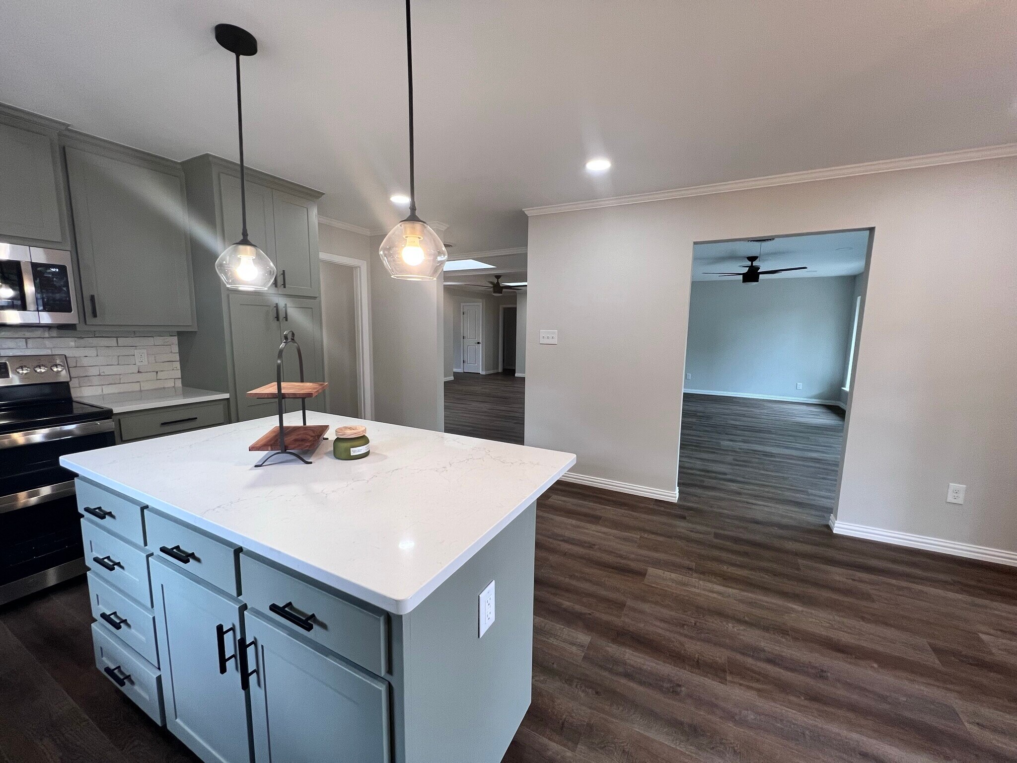 Kitchen - 6403 Dreyfuss Rd