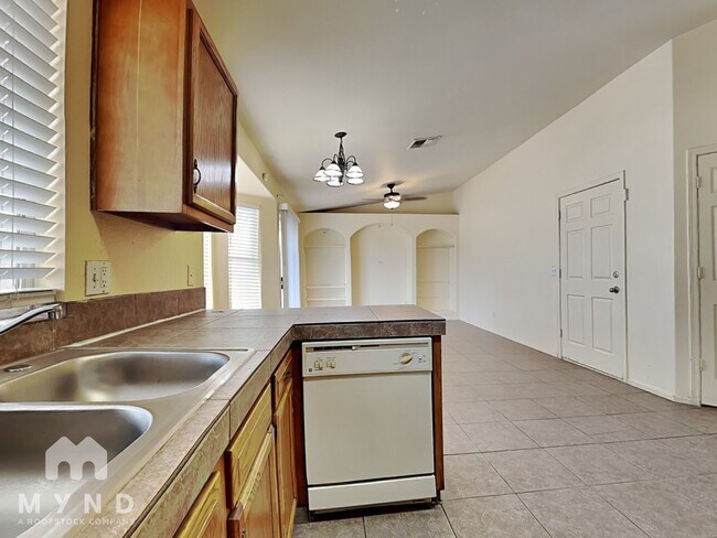 Building Photo - 6642 W Pima St