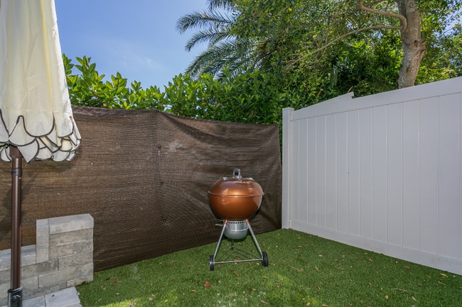 Building Photo - 4625 Overlook Dr NE