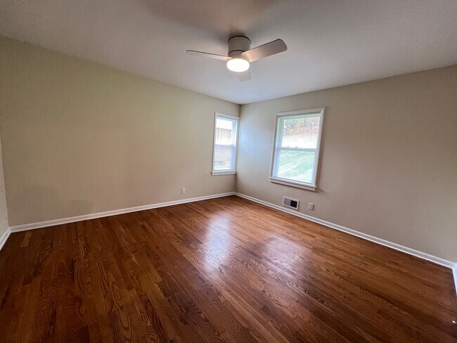 Building Photo - Recently Renovated Home within Walking Dis...