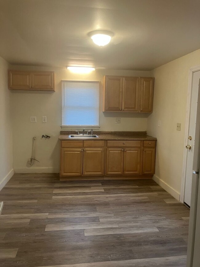 Building Photo - 114 Olivia St