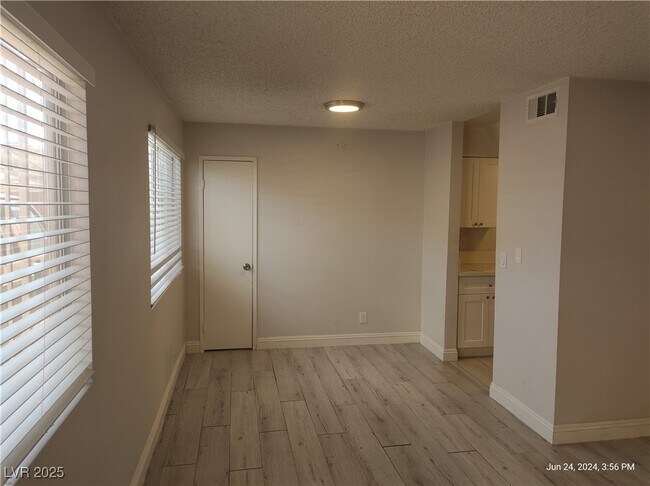 Building Photo - 3663 Kolendo Ct