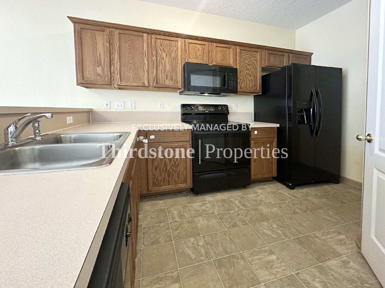 Building Photo - 1660 Biscayne Bay Cir