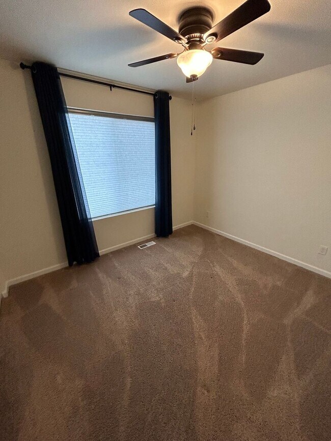 Building Photo - 2338 NW Yohn Ranch Dr