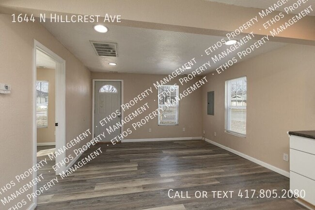 Building Photo - 1644 N Hillcrest Ave