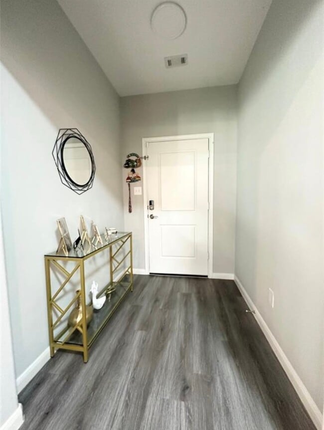 Building Photo - 844 Rd 5109