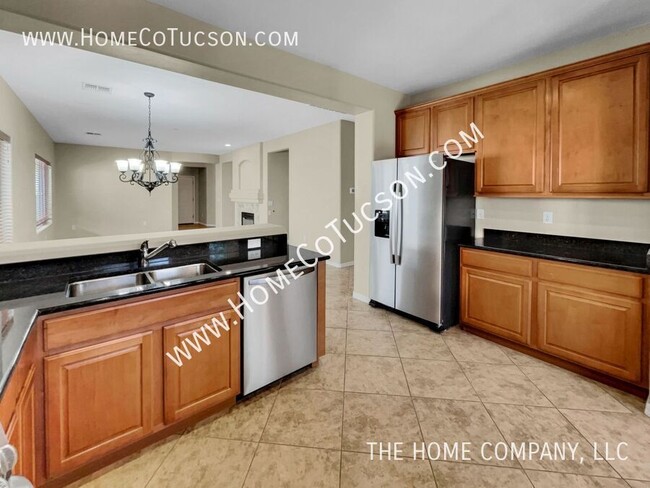 Building Photo - 1096 W Versilia Dr