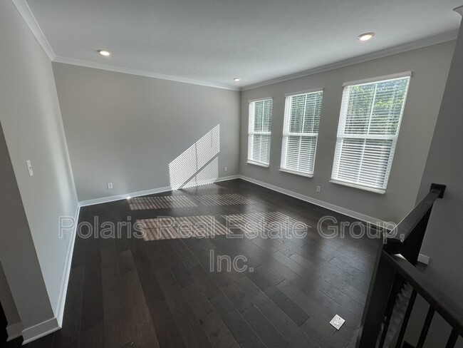 Building Photo - 329 Wakefield Way