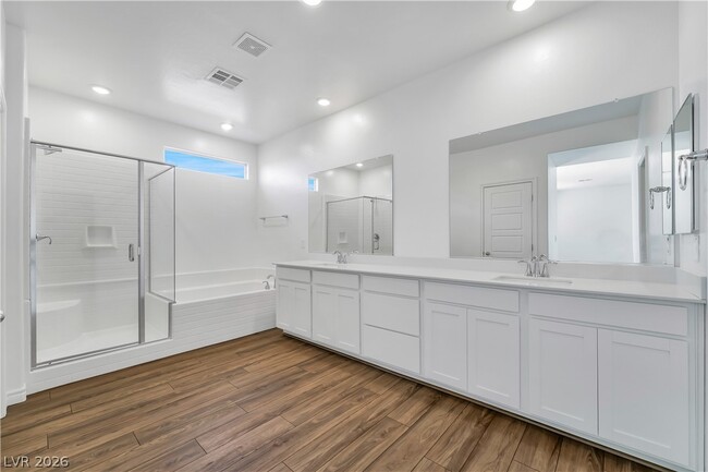 Building Photo - 1611 Dire Wolf Ave