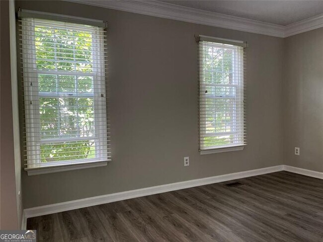 Building Photo - 1397 Wynford Gate