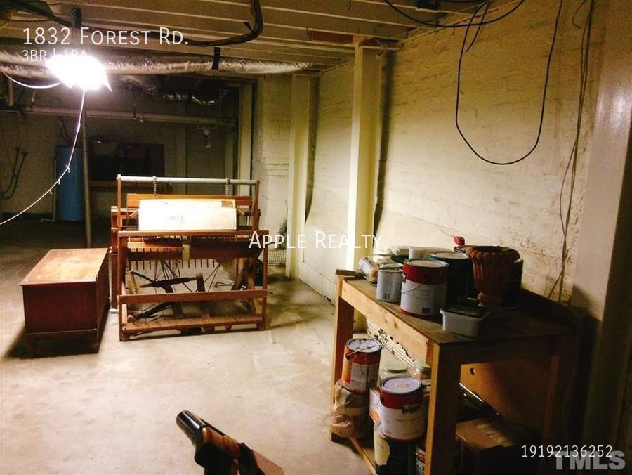 Building Photo - 1832 Forest Rd