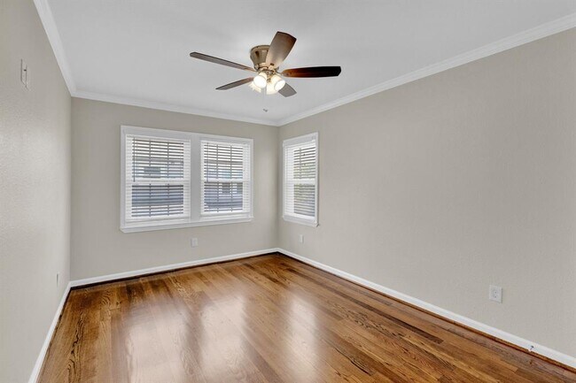 Building Photo - 5516 Chenevert St