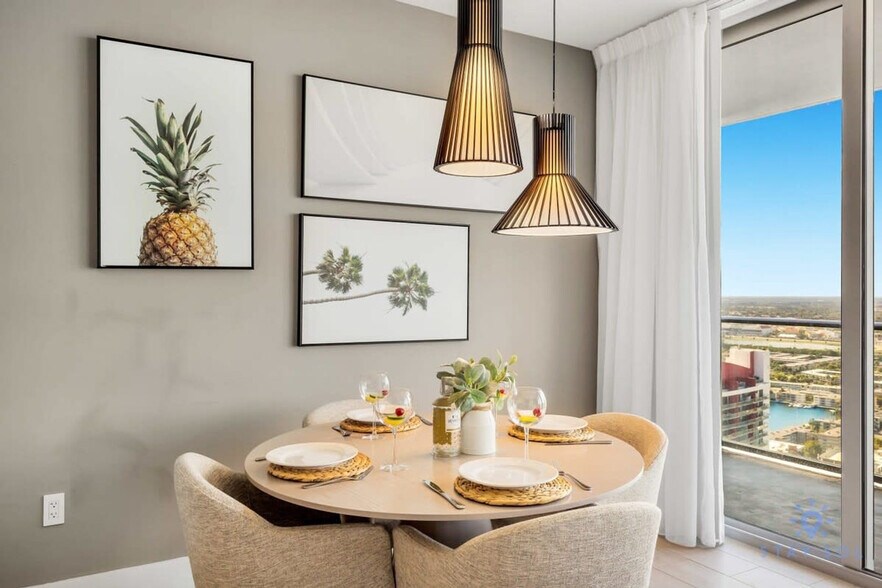 Building Photo - 4010 S Ocean Dr