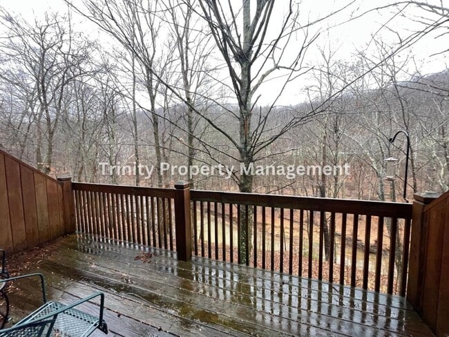 Building Photo - 206 Aaron Smith Dr