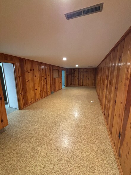 Building Photo - 2057 Emerald Ln