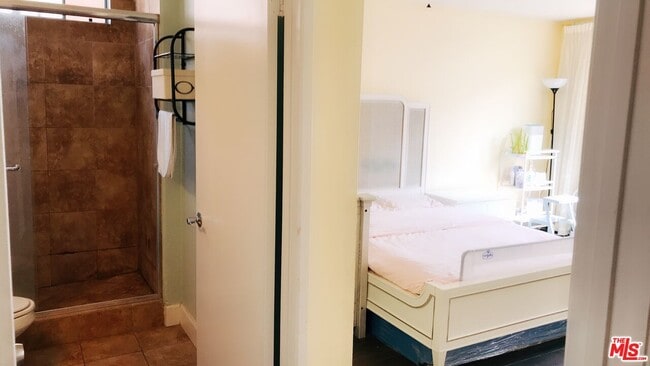 Building Photo - 1430 Colby Ave