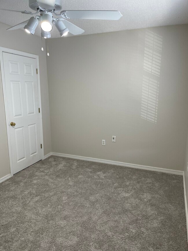 Bedroom #3 - 208 Twin Lakes Ln