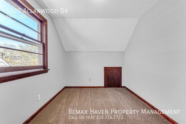 Building Photo - 5607 Allanwood Dr