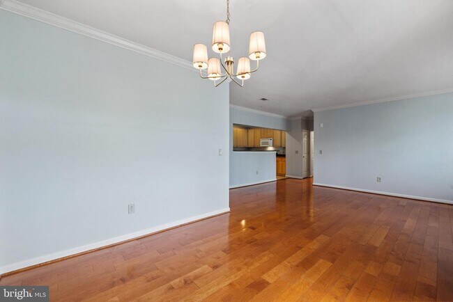 Building Photo - 4950 Brenman Park Dr