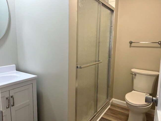 Building Photo - 381 Big Hill Rd