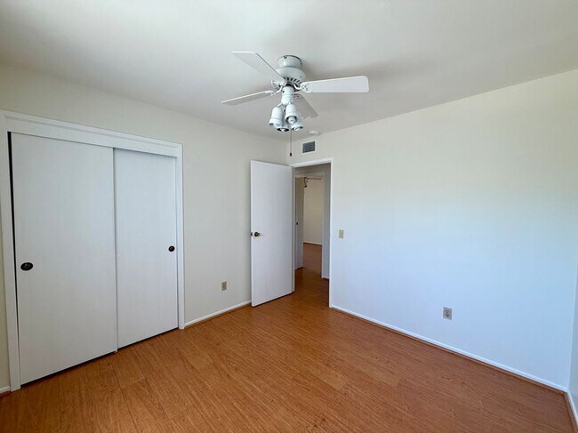 Building Photo - 3430 Bahia Pl