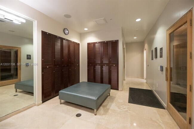 Building Photo - 10275 Collins Ave