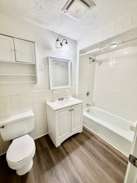 Building Photo - 900 Lexington St