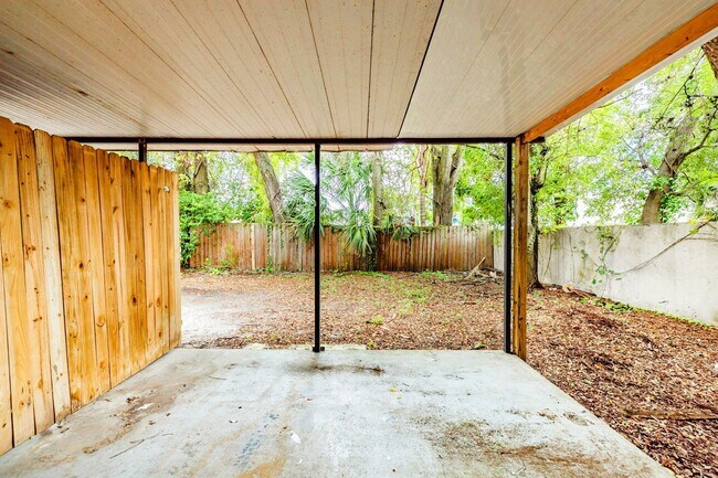 Building Photo - 2507 W Virginia Ave