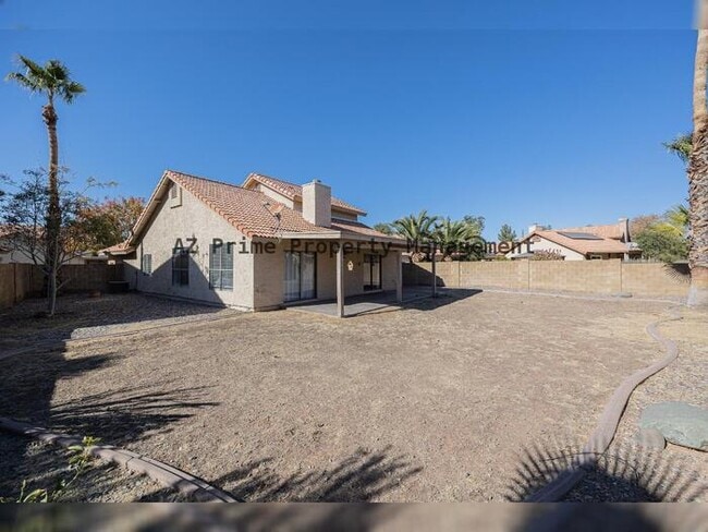 Building Photo - 25 S Ocean Dr