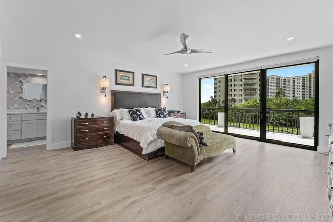 Building Photo - 3966 N Ocean Dr