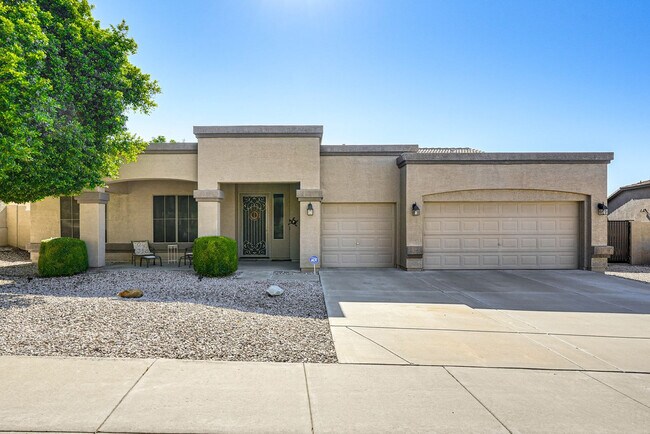 Building Photo - 26221 N 43rd Ave