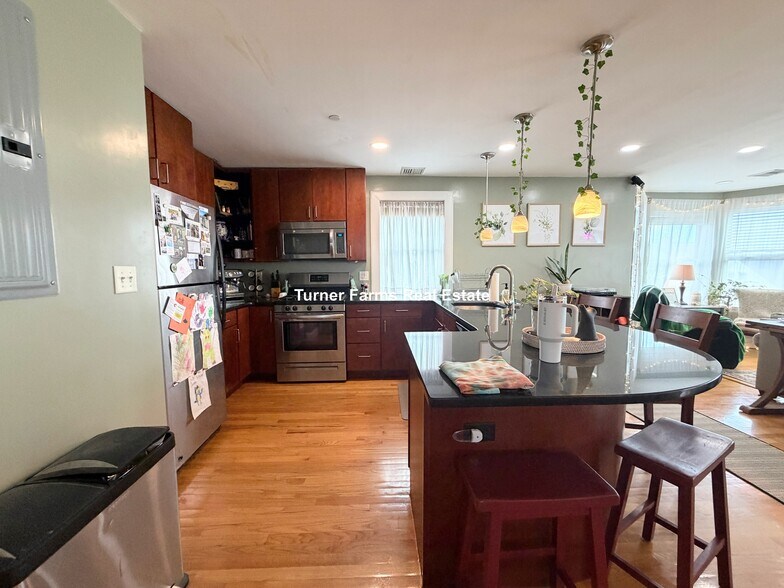 Building Photo - 31 Humphreys St