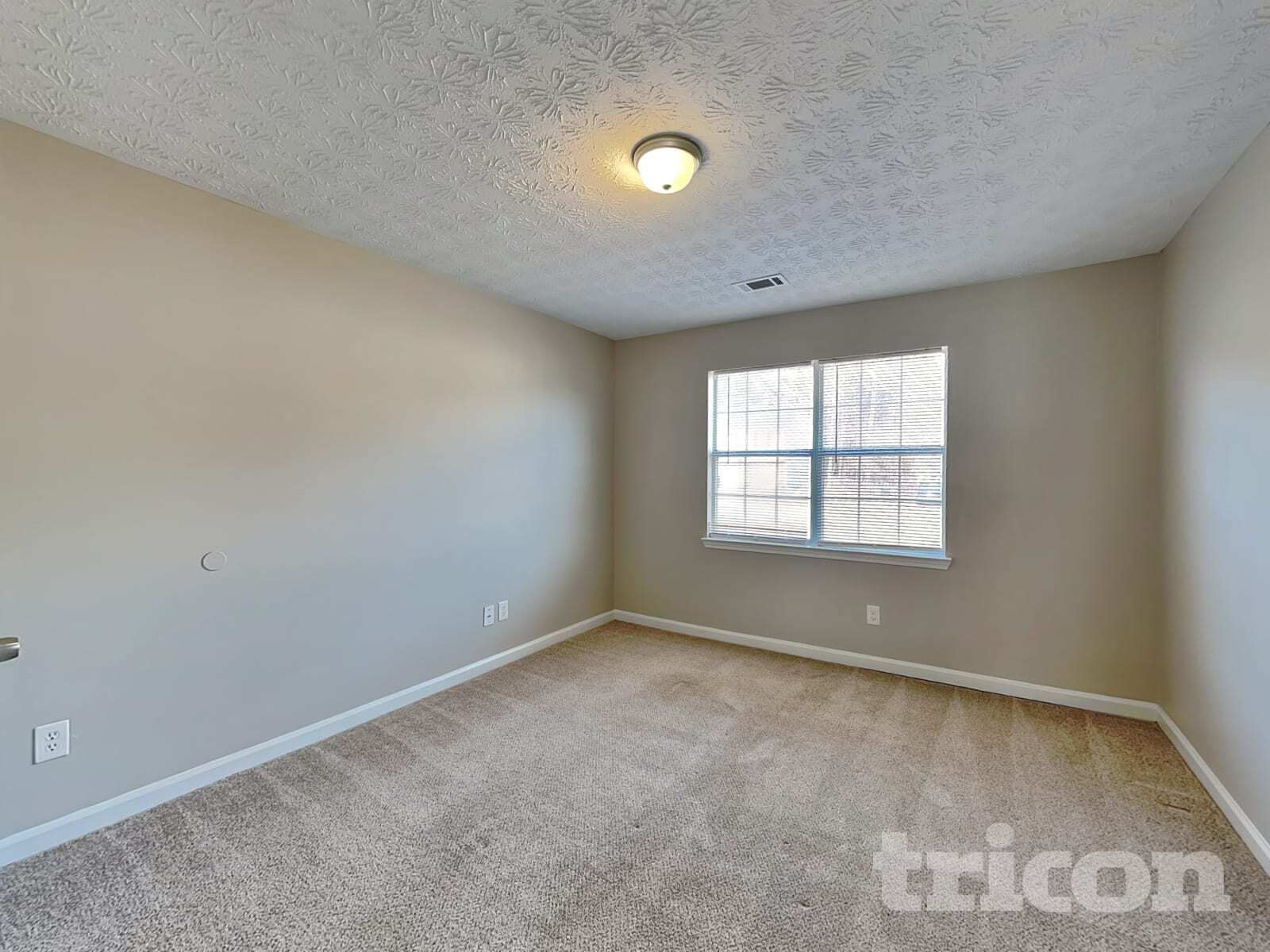 Building Photo - 160 Brighton Dr