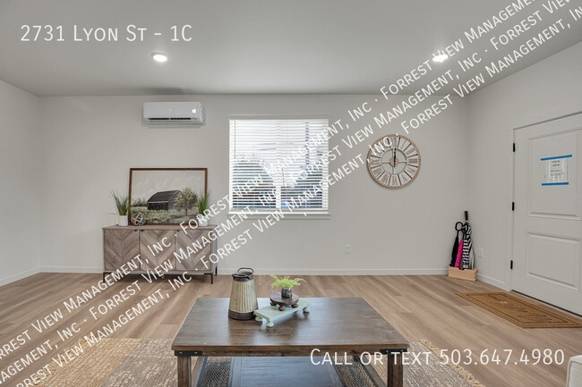 Building Photo - 2731 SE Lyon St