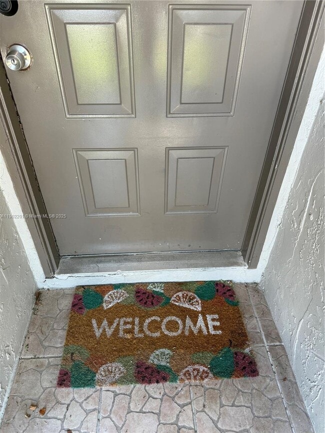 Building Photo - 5596 SW 28th Terrace