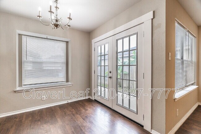 Building Photo - 7121 Lynn Lake Dr