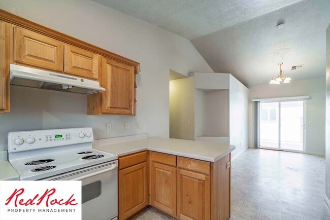 Building Photo - 3 Bed 2 Bath, 2 Car Garage with a Fully Fe...