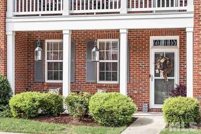 Building Photo - Charming 3BD, 2.5BA Raleigh Townhouse with...