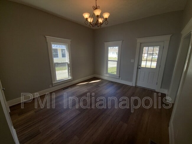 Building Photo - 639 W Morgan St